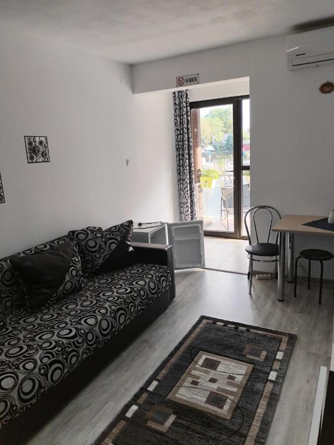 Madalin Apartment Mangalia Ngoại thất bức ảnh